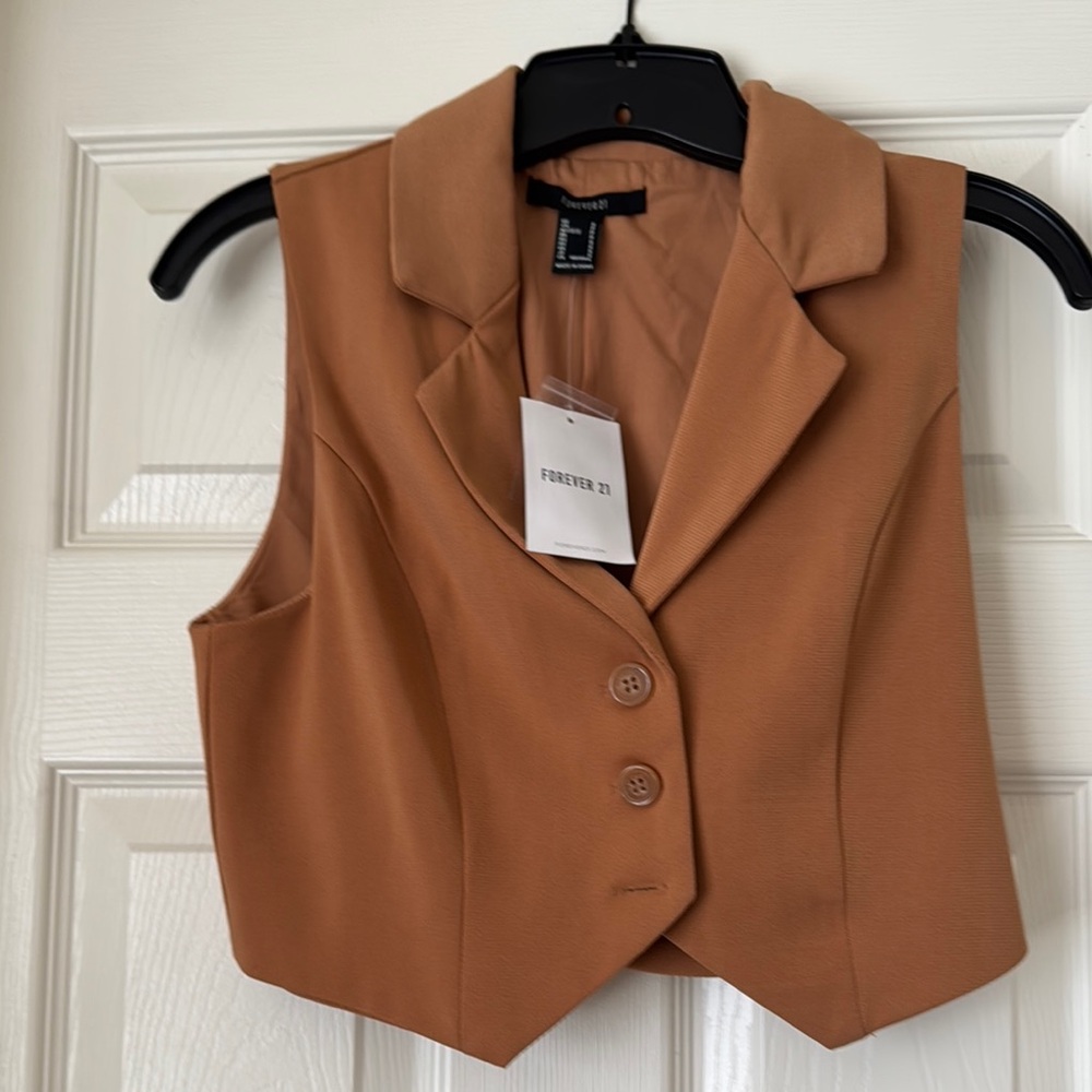 Forever 21 Women's Tan Vest- cropped